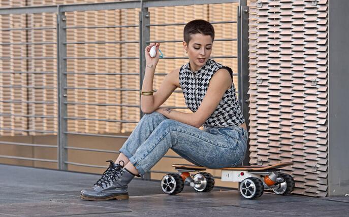 وقد يكون يتوهم التزلج الكهربائية من بدء بعض مثل Airwheel. لماذا يتم إنشاء لوح التزلج؟  