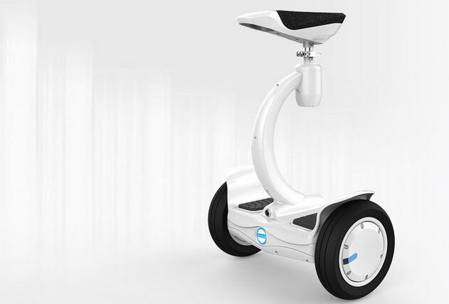  بالطبع، يمكنك الحكم على S8 Airwheel اثنين عجلة مجهزة بالسرج سكوتر من مظهره، ج أنيقة شكل قضيب التشغيل، بحجم صغير وركوب الخيل الجلوس أو الوقوف موقف إلخ.